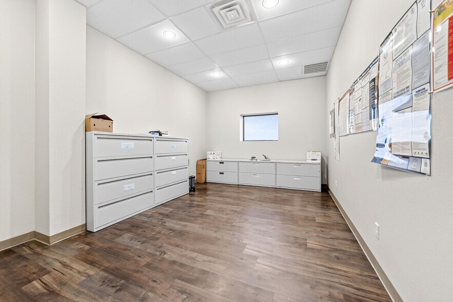 More Photos Of 4612 County Road 2200, Greenville Showroom For Sale