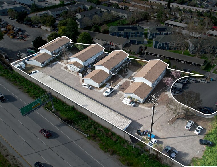 Primary Photo Of 590 Stoney Ct, Gilroy Apartments For Sale