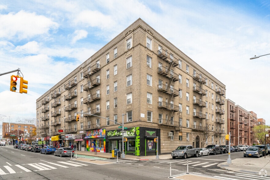 More Photos Of 3924-3952 Queens Blvd, Sunnyside Apartments For Lease