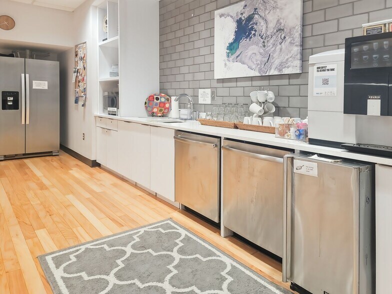 More Photos Of 725 Cool Springs Blvd, Franklin Coworking Space