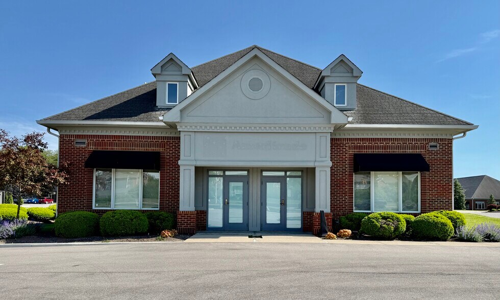 More Photos Of 4755 Statesmen Dr, Indianapolis Office For Sale