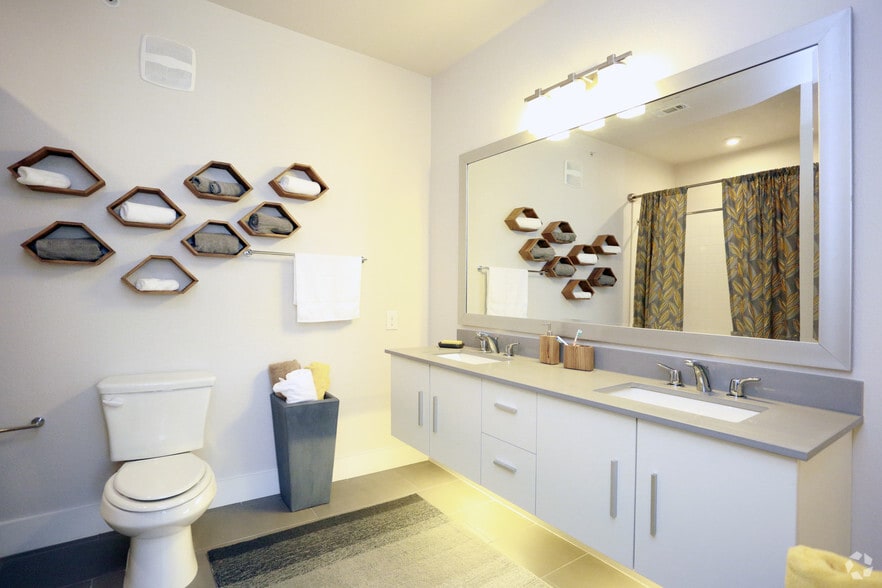 More Photos Of 423 Blue Star, San Antonio Apartments For Lease