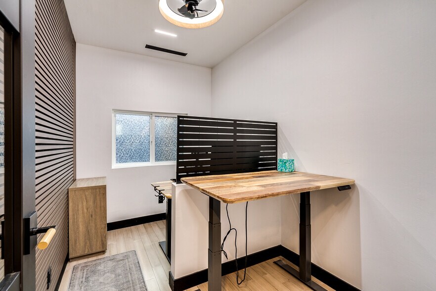 More Photos Of 1140 N Rosemont Blvd, Tucson Research And Development For Sale