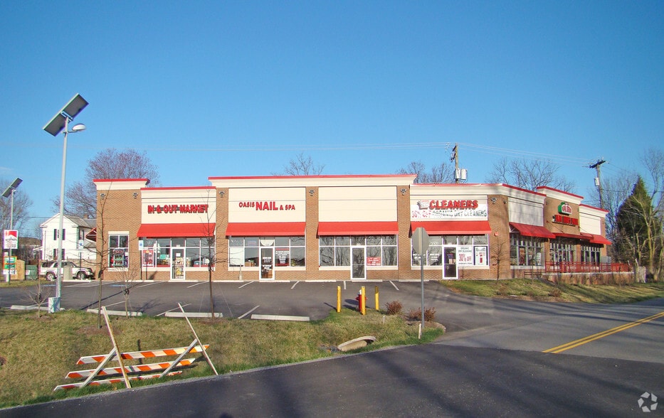 More Photos Of 21735 Shellhorn Rd, Ashburn Storefront For Sale