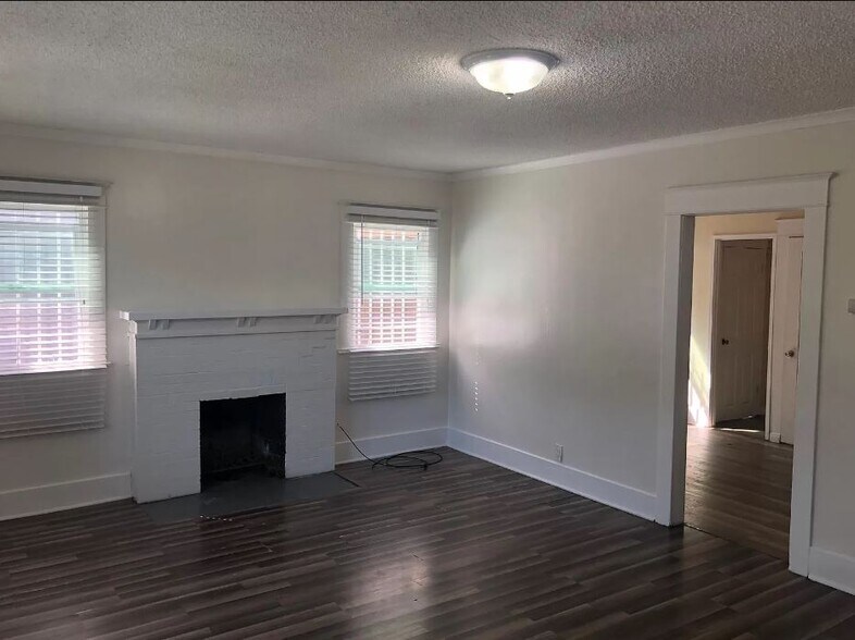 More Photos Of 10875 Venice Blvd, Los Angeles Storefront Retail Residential For Sale