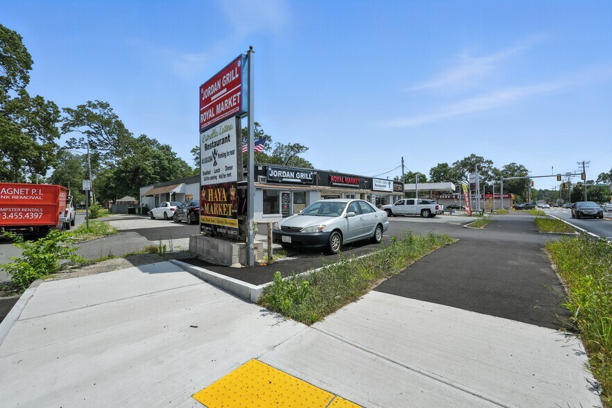 More Photos Of 1003 Saint James Ave, Springfield Freestanding For Sale