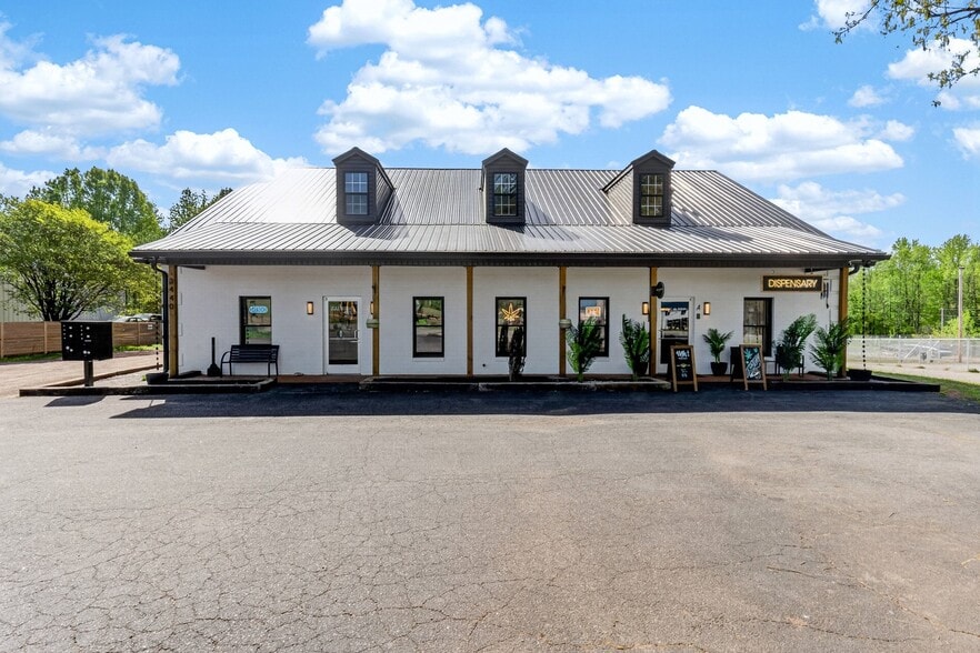 Primary Photo Of 3440 E Broad St, Statesville Office For Sale