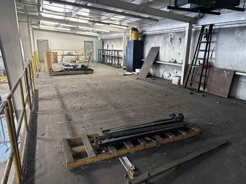 More Photos Of 631 Enon Springs Rd E, Smyrna Industrial For Lease