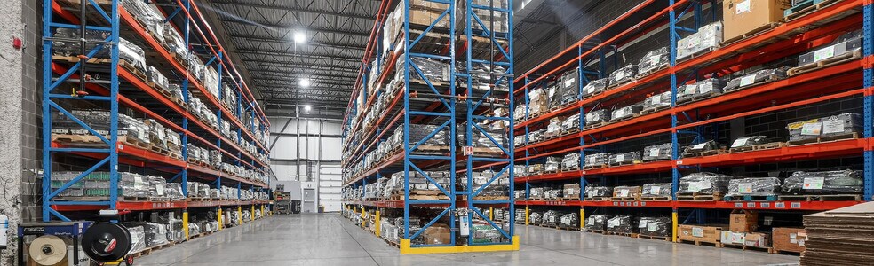 More Photos Of 960-1000 Rue Parent, St-Bruno-de-Montarville Distribution For Lease