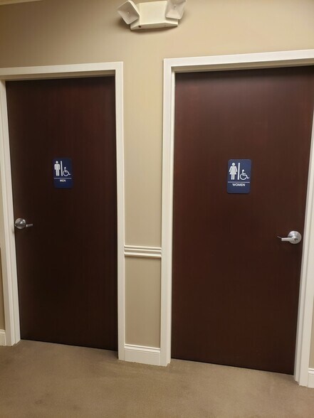 More Photos Of 31320 solon Rd, Solon Office For Sale