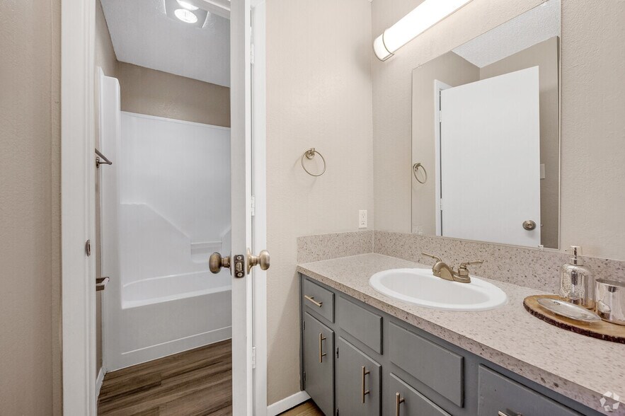 More Photos Of 4501 Brownfield Dr, Lubbock Apartments For Sale