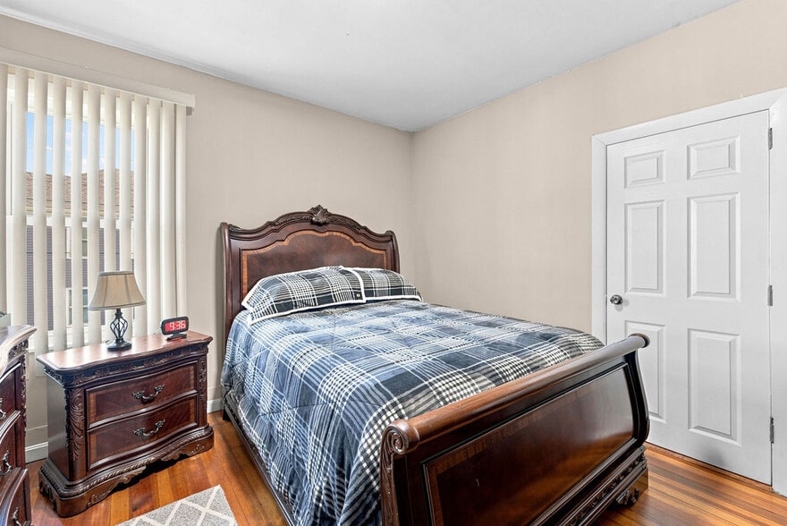 More Photos Of 491 Brayton Ave, Fall River Apartments For Sale
