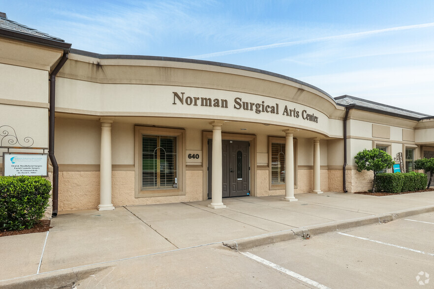 Primary Photo Of 620-650 24th Ave SW, Norman Medical For Sale