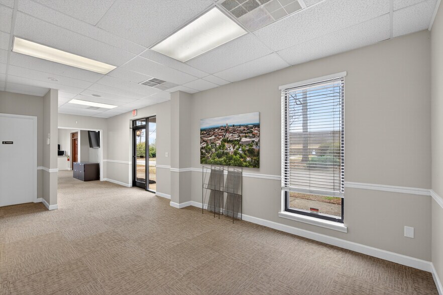 More Photos Of 1313-A Miller Rd, Greenville Office For Lease