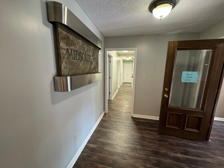 More Photos Of 6920 Oak Forest Dr, Olive Branch Loft Creative Space For Lease