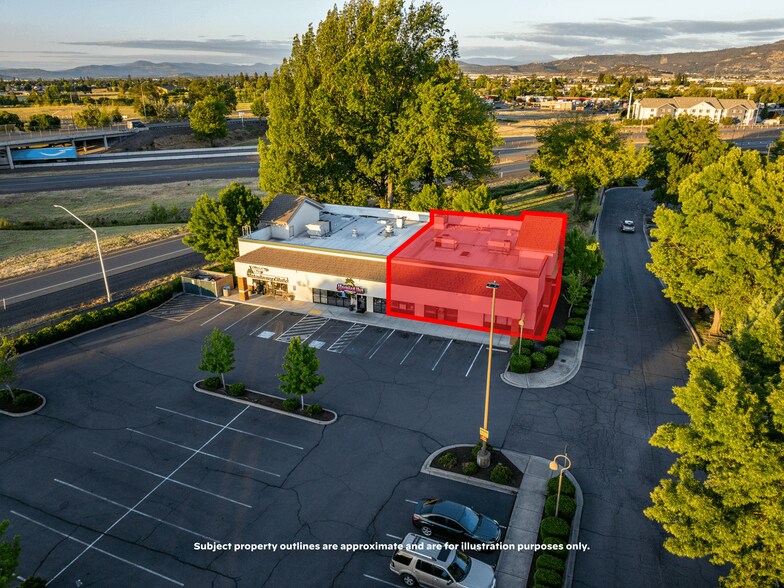 More Photos Of 1205-1350 Plaza Blvd, Central Point Freestanding For Lease