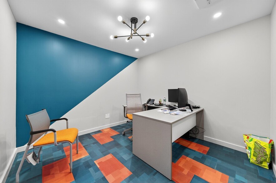 More Photos Of 11 Abrams Rd, Central Valley Office For Sale