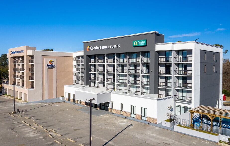 Primary Photo Of 115 Lake Ave, Spring Lake Hotel For Sale