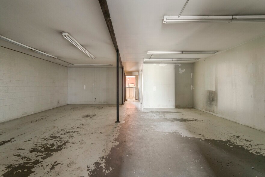 More Photos Of 12 S 111th Ave, Tulsa Service For Lease