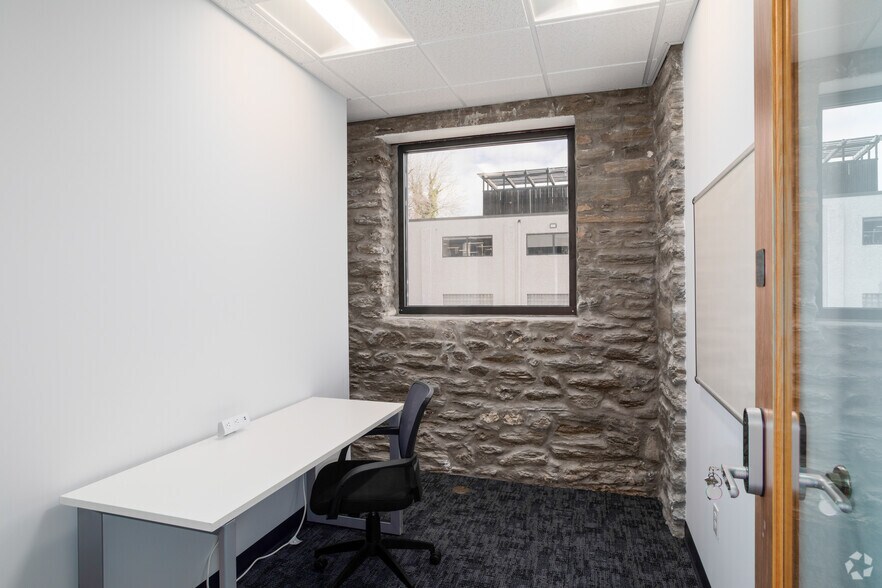 More Photos Of 145 Greenwood Ave, Wyncote Loft Creative Space For Lease