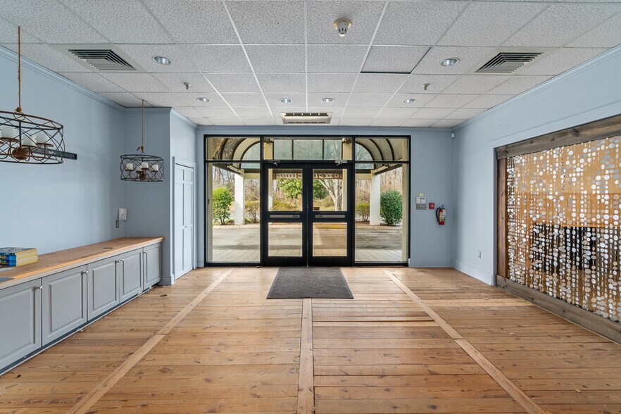 More Photos Of 205 Model Farm Rd, High Point Warehouse For Lease