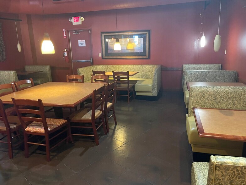 More Photos Of 2704 Walton Way, Marion Restaurant For Lease