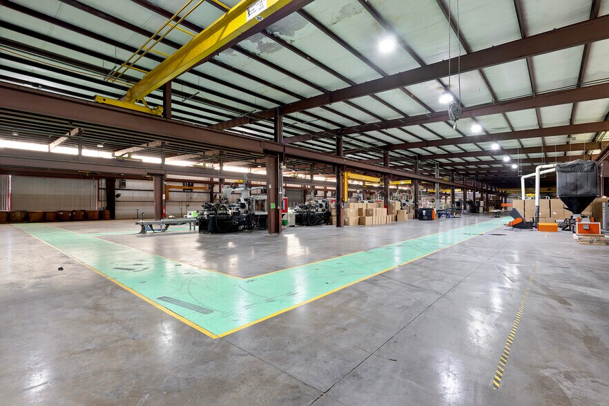 More Photos Of 11939 Aldine Westfield Rd, Houston Manufacturing For Lease