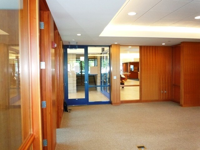 More Photos Of 1001 1st St S, Willmar General Retail For Sale