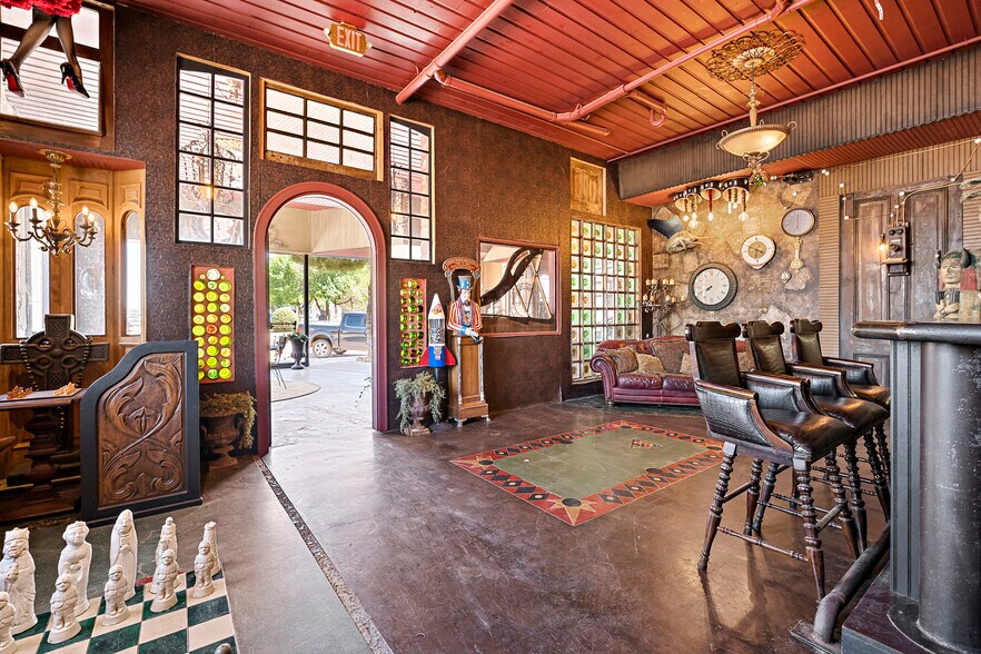 More Photos Of 103 S 6th St, Brownfield Restaurant For Sale