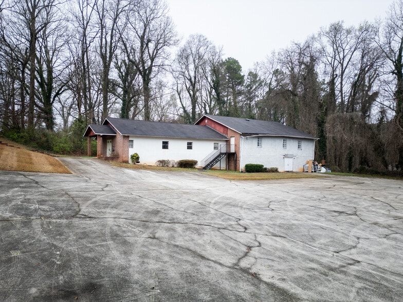 More Photos Of 2766 White Oak Dr, Decatur Religious Facility For Sale