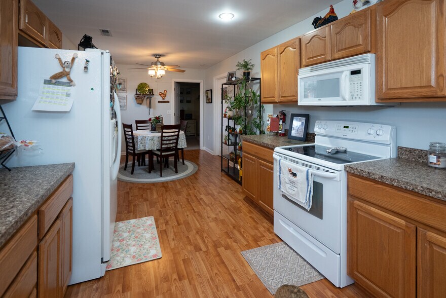 More Photos Of 596 Busha Hwy, Marysville Bar For Sale