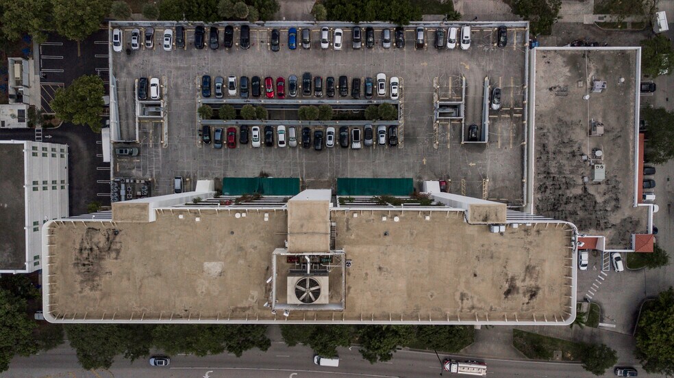 More Photos Of 4770 Biscayne Blvd, Miami Office For Sale