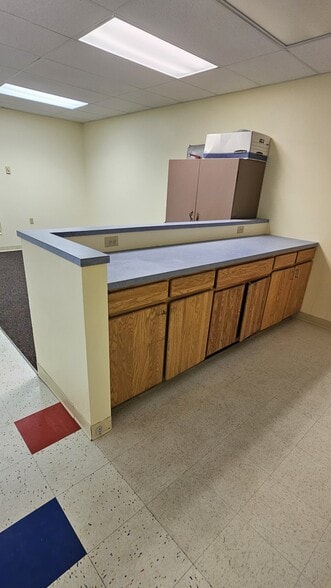 More Photos Of 31 Colwell St, Port Hadlock Medical For Lease