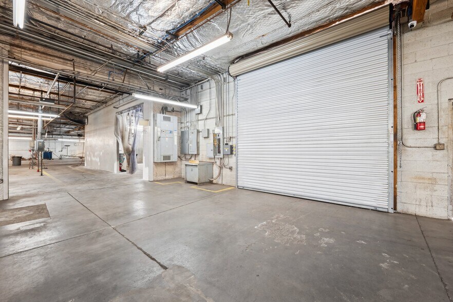 More Photos Of 815 W Geneva Dr, Tempe Manufacturing For Sale