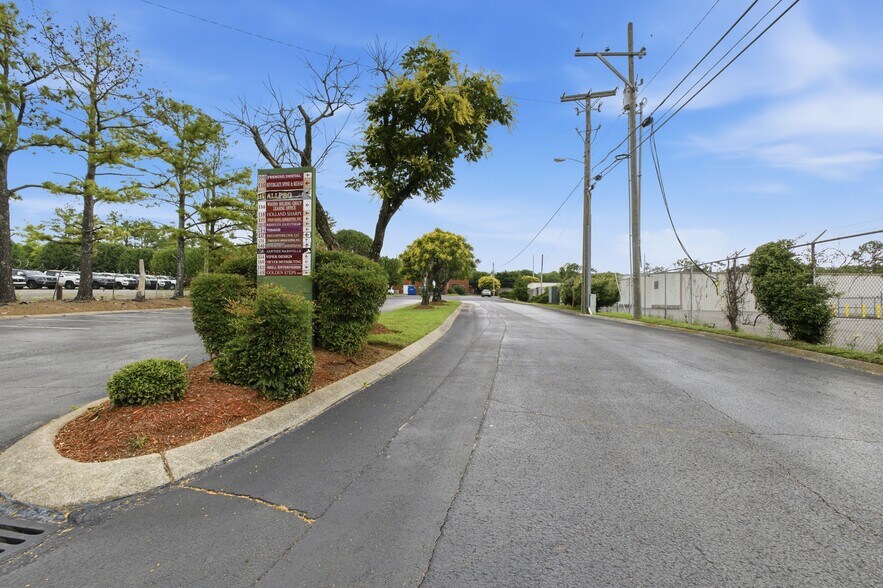 More Photos Of 104-176 Cude Ln, Madison Medical For Lease