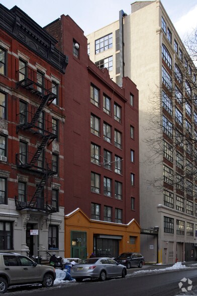 More Photos Of 30 Vandam St, New York Loft Creative Space For Lease
