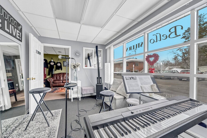 More Photos Of 6576 E Quaker St, Orchard Park Freestanding For Sale