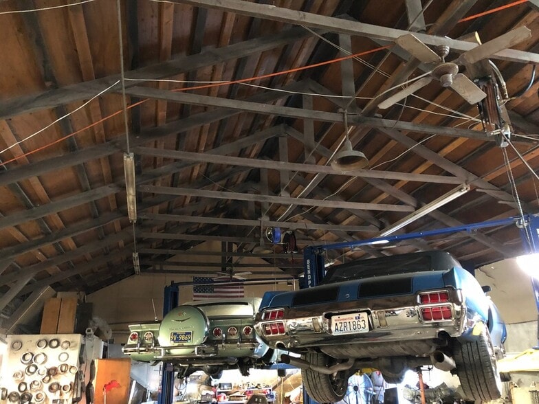 More Photos Of 8850 NE Sandy Blvd, Portland Auto Repair For Sale