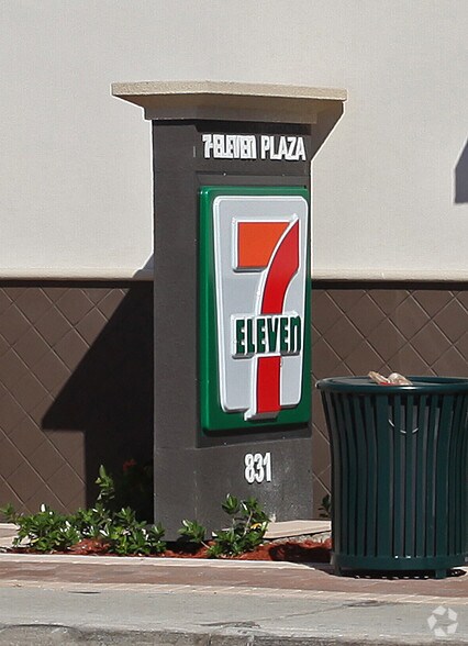 More Photos Of 831-897 E Palmetto Park Rd, Boca Raton Unknown For Lease