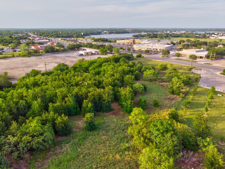 More Photos Of 1418 S Morgan St, Granbury Land For Sale