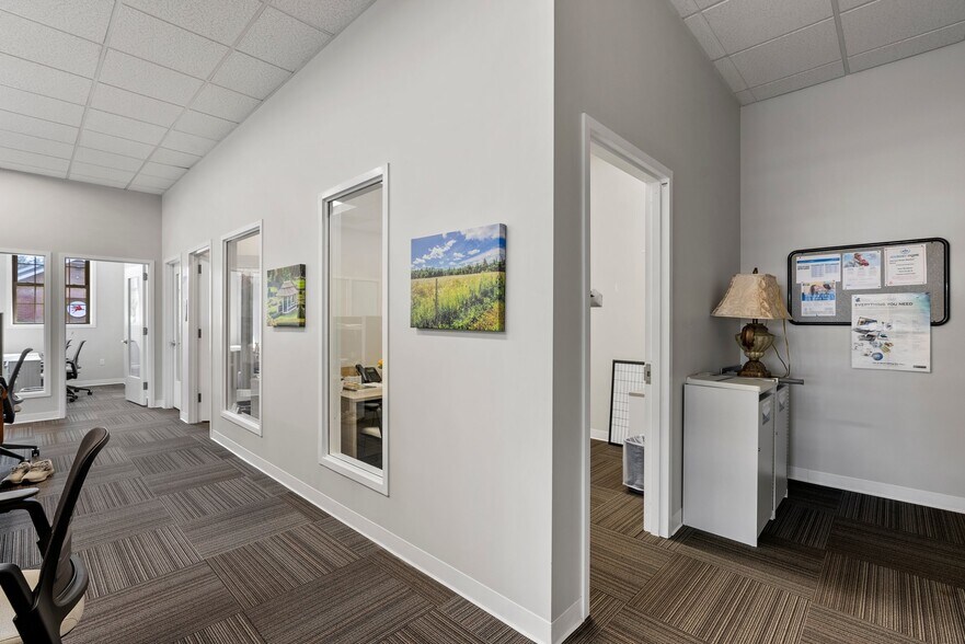 More Photos Of 855 Farmington Ave, Farmington Office For Sale