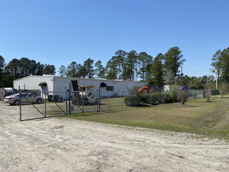 More Photos Of 9049 Industrial Blvd NE, Leland Warehouse For Lease