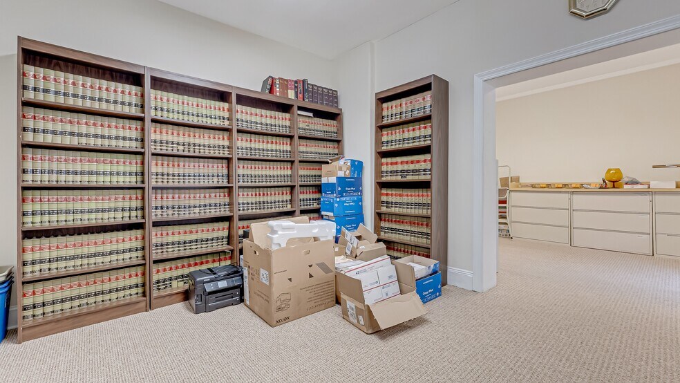 More Photos Of 207 W Broad St, Bethlehem Office For Sale