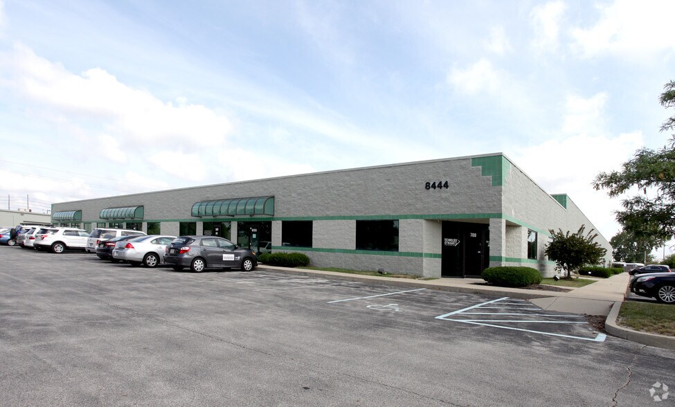 More Photos Of 8444 Castlewood Dr, Indianapolis Light Manufacturing For Lease