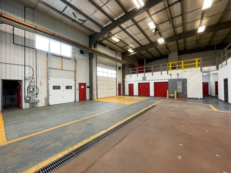 More Photos Of 7756 Edgar Industrial Way, Red Deer Warehouse For Sale