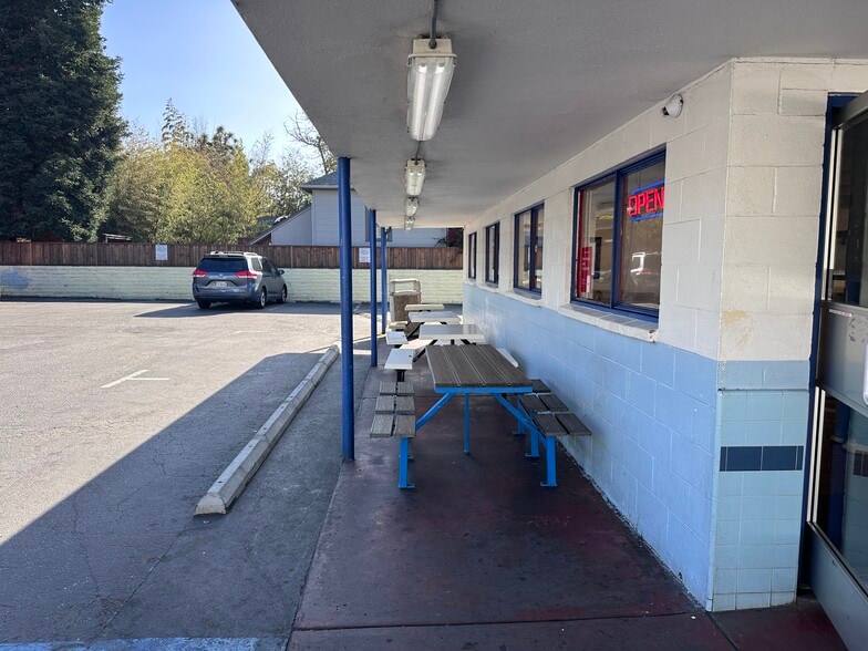 More Photos Of 229 Laurel St, Santa Cruz Restaurant For Sale