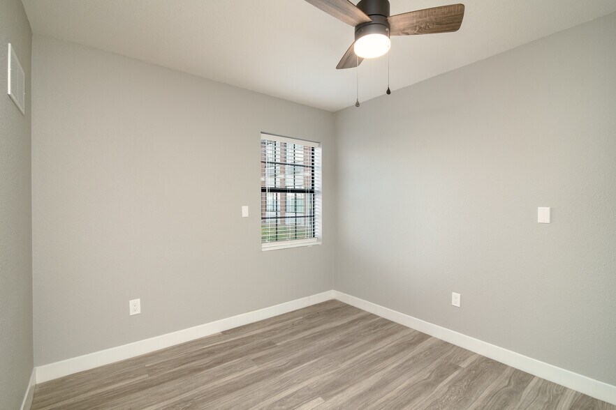 More Photos Of 3211 S 79th East Ave, Tulsa Apartments For Sale