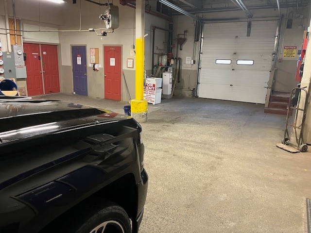 More Photos Of 15-27 Walnut St, Peabody Warehouse For Lease