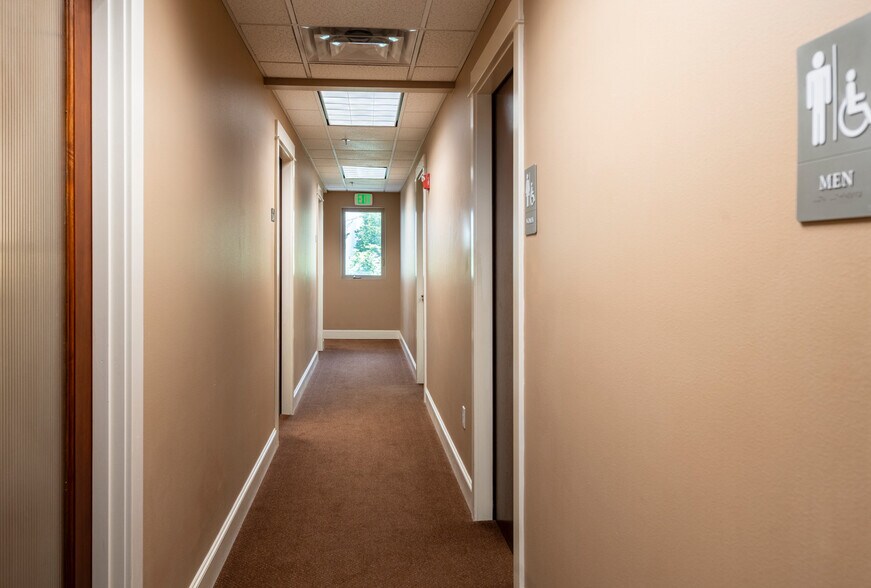 More Photos Of 180 Lithia Way, Ashland Office Residential For Sale