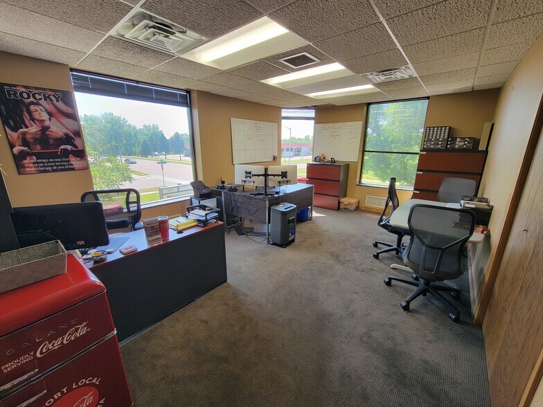 More Photos Of 2500 W 49th St, Sioux Falls Office For Lease